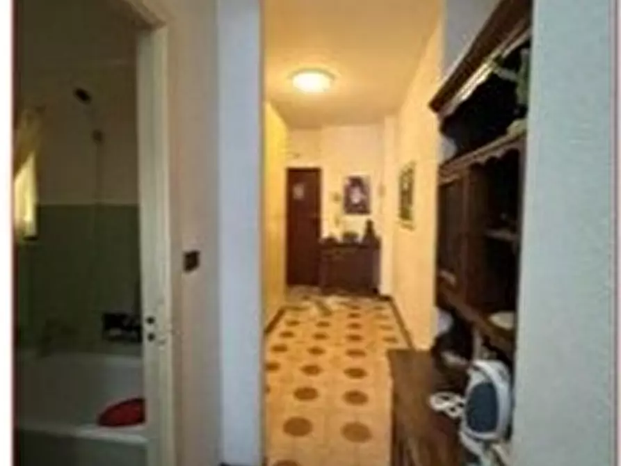 Immagine 6 di Appartamento in vendita  78 a Genova