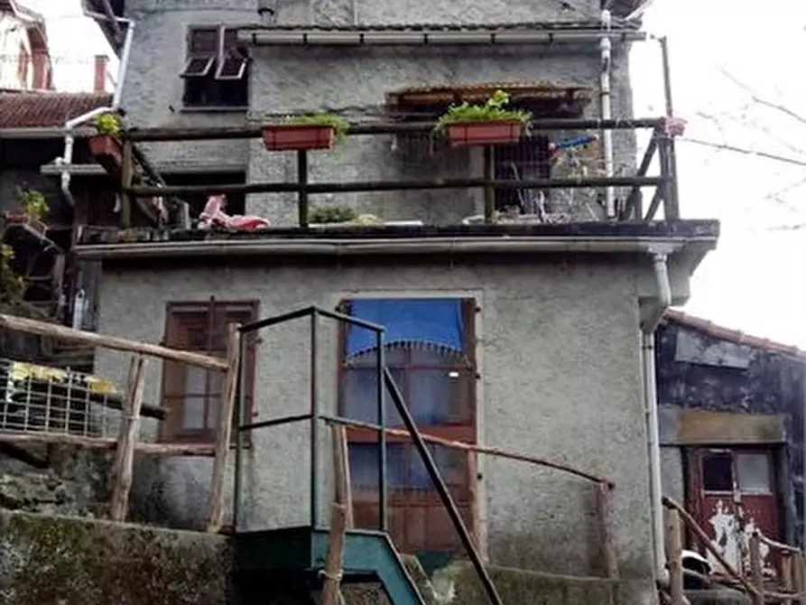 Immagine 1 di Appartamento in vendita  6 a Campomorone