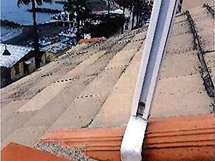 Immagine 2 di Appartamento in vendita  7 a Genova