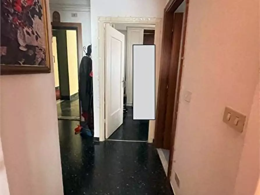 Immagine 8 di Appartamento in vendita  24 a Genova