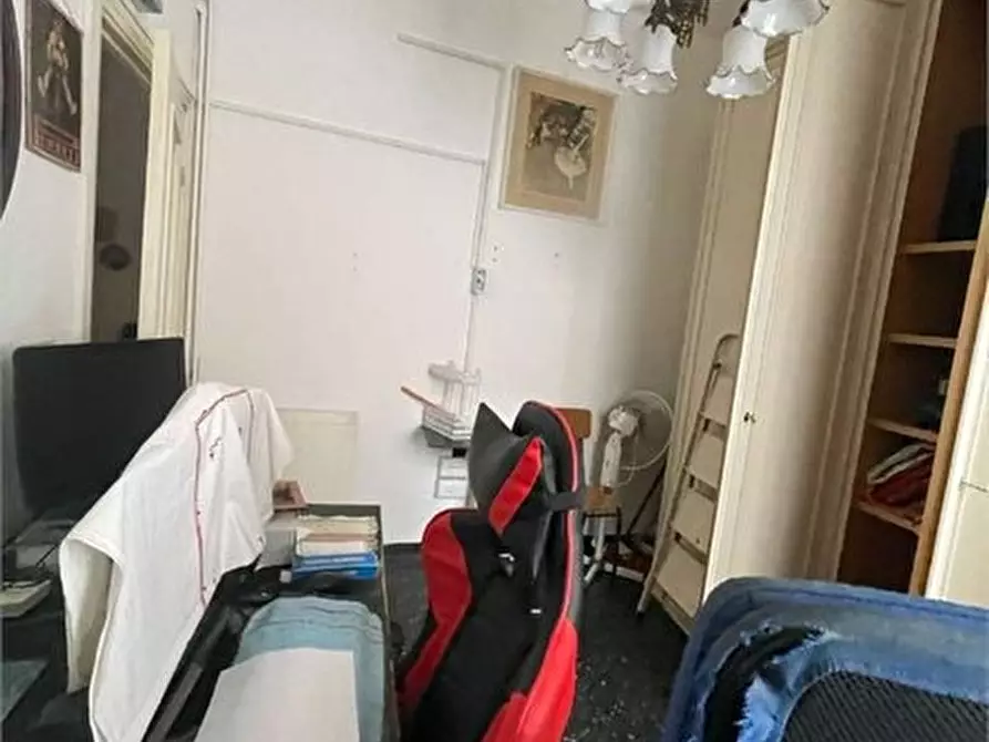 Immagine 10 di Appartamento in vendita  24 a Genova
