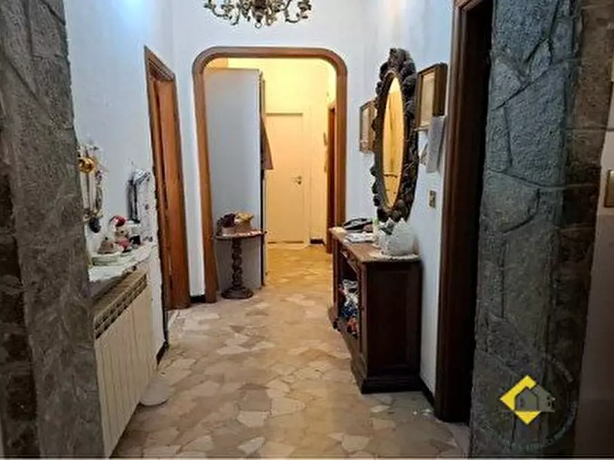 Immagine 3 di Appartamento in vendita  2 a Genova