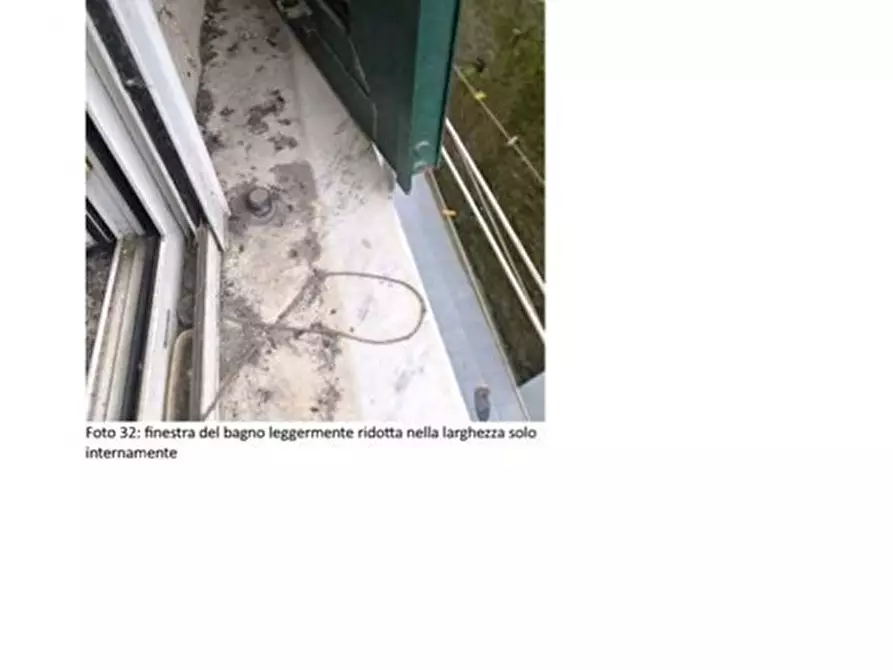 Immagine 7 di Appartamento in vendita  17 a Genova