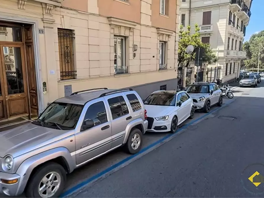 Immagine 6 di Appartamento in vendita  19 a Genova