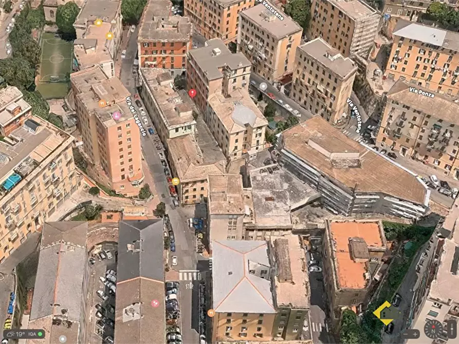 Immagine 7 di Appartamento in vendita  31/4 a Genova