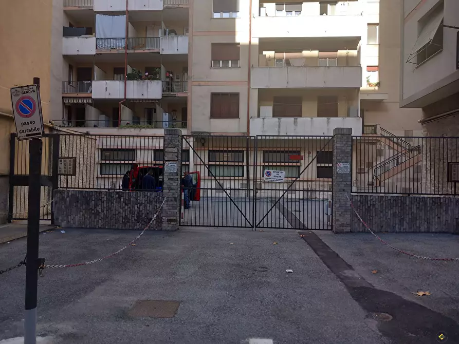 Immagine 2 di Appartamento in vendita  42 a Genova