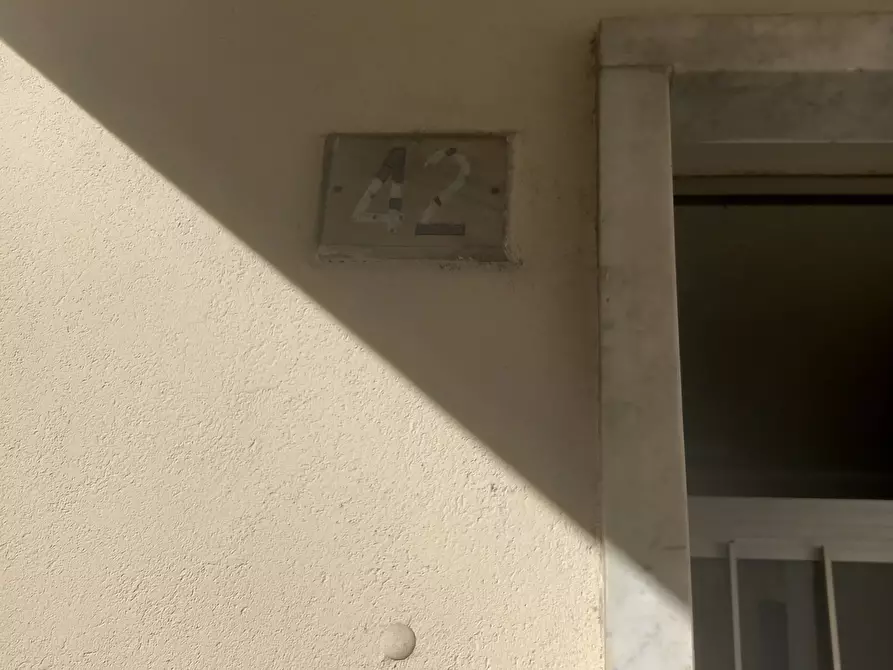 Immagine 8 di Appartamento in vendita  42 a Genova