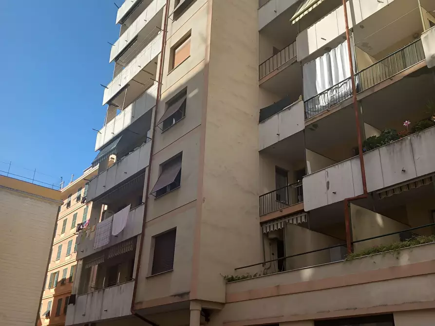 Immagine 7 di Appartamento in vendita  42 a Genova