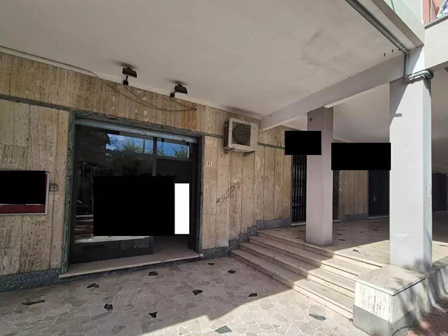 Immagine 4 di Negozio in vendita  51 a Loano