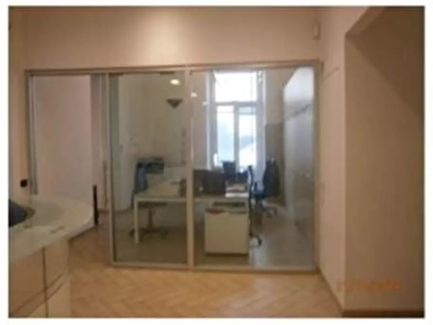 Immagine 7 di Ufficio in vendita  16 a Genova
