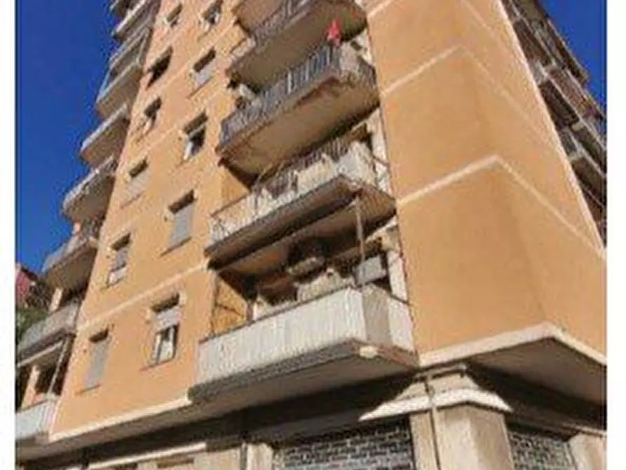 Immagine 3 di Appartamento in vendita  30 a Genova