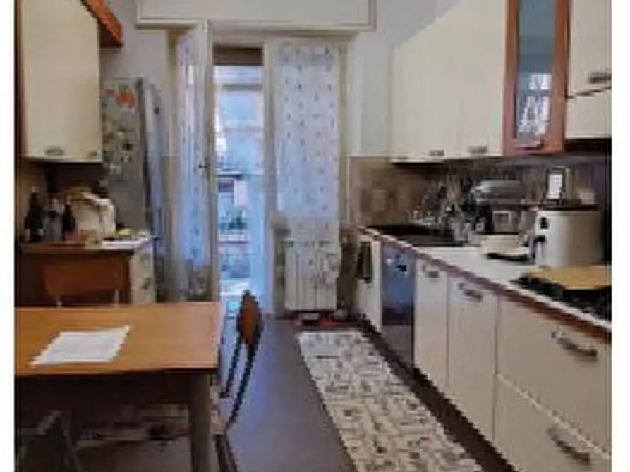 Immagine 10 di Appartamento in vendita  30 a Genova