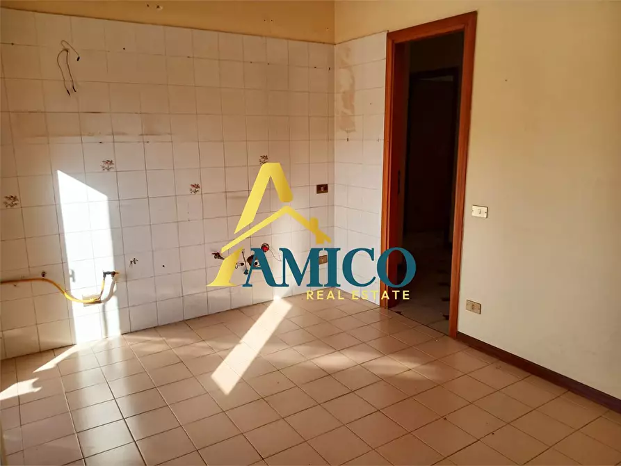 Immagine 10 di Appartamento in vendita  167 a Bagheria