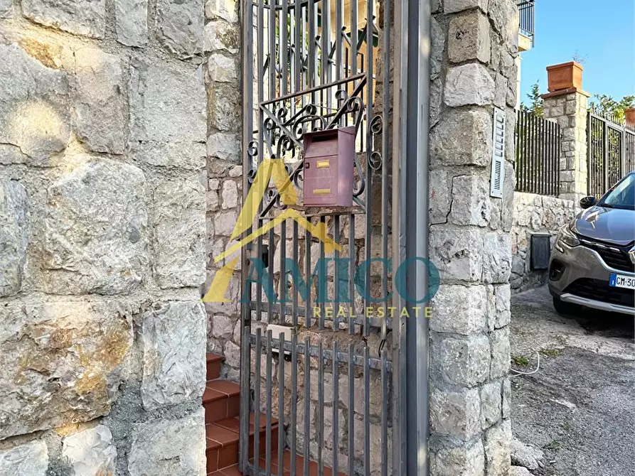Immagine 2 di Appartamento in vendita  snc a Bagheria