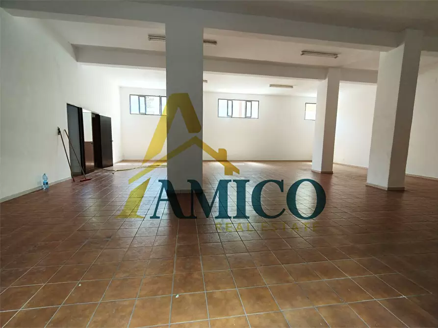 Immagine 4 di Negozio in vendita  11 a Bagheria