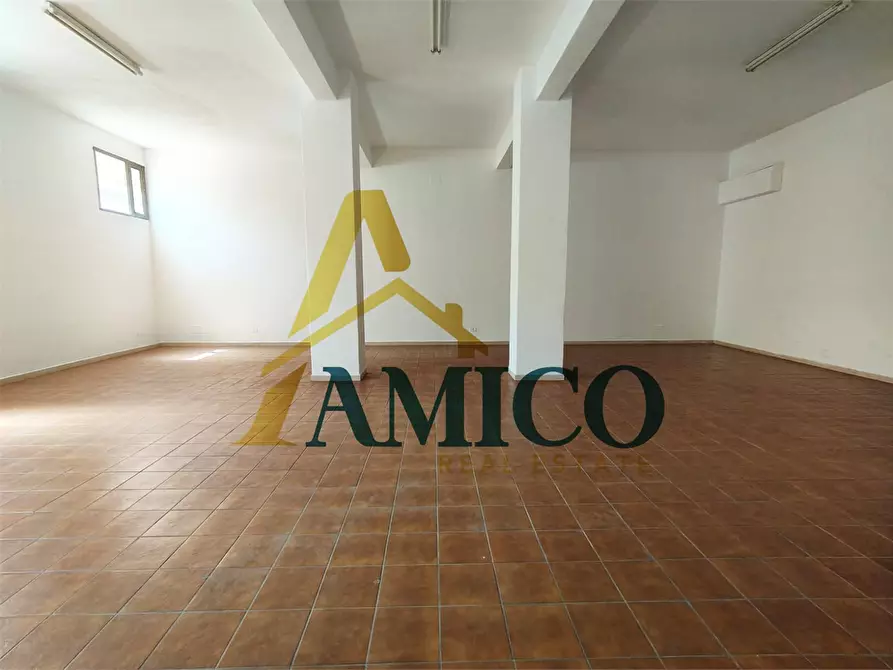 Immagine 6 di Negozio in vendita  11 a Bagheria