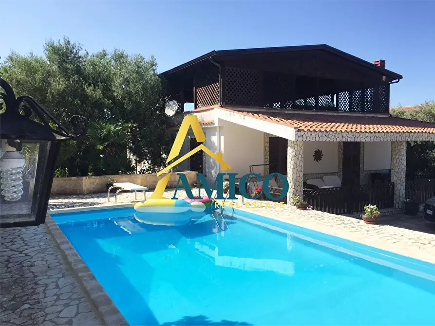 Immagine 1 di Villa in vendita  24 a Altavilla Milicia