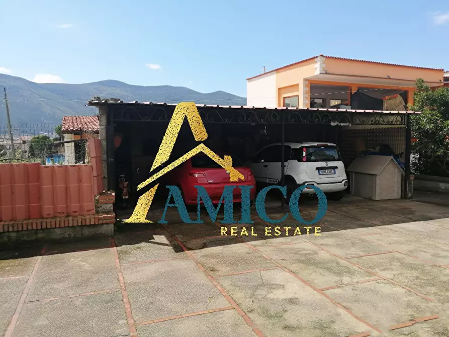 Immagine 3 di Villa in vendita  snc a Carini