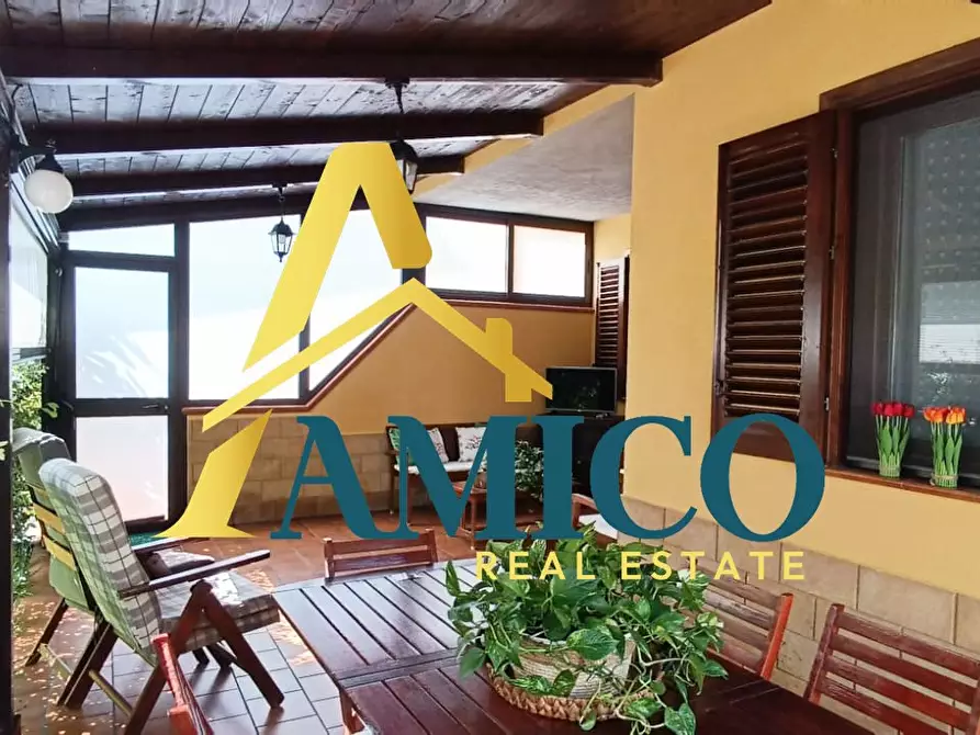 Immagine 2 di Villa in vendita  snc a Campofelice Di Roccella