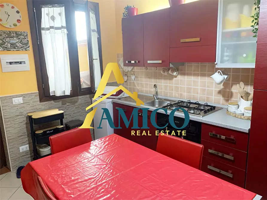 Immagine 9 di Villa in vendita  snc a Campofelice Di Roccella