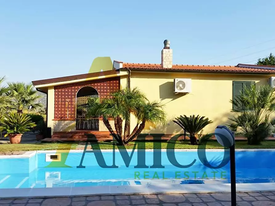 Immagine 1 di Villa in vendita  snc a Trabia