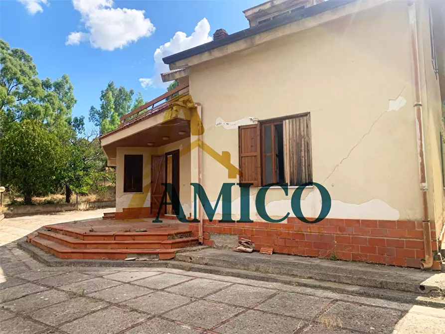 Immagine 4 di Villa in vendita  snc a Ventimiglia Di Sicilia