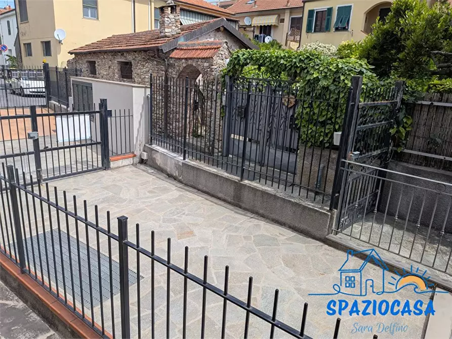 Immagine 10 di Appartamento in vendita  11 a Albenga