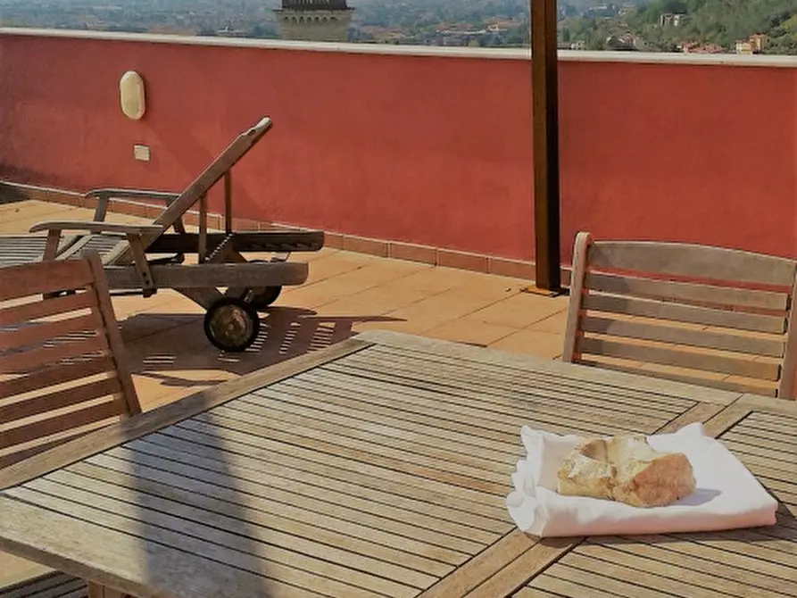 Immagine 3 di Casa indipendente in vendita  a Carrara