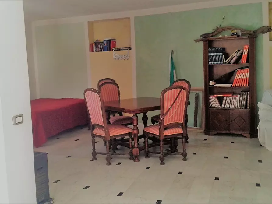 Immagine 5 di Casa indipendente in vendita  a Carrara