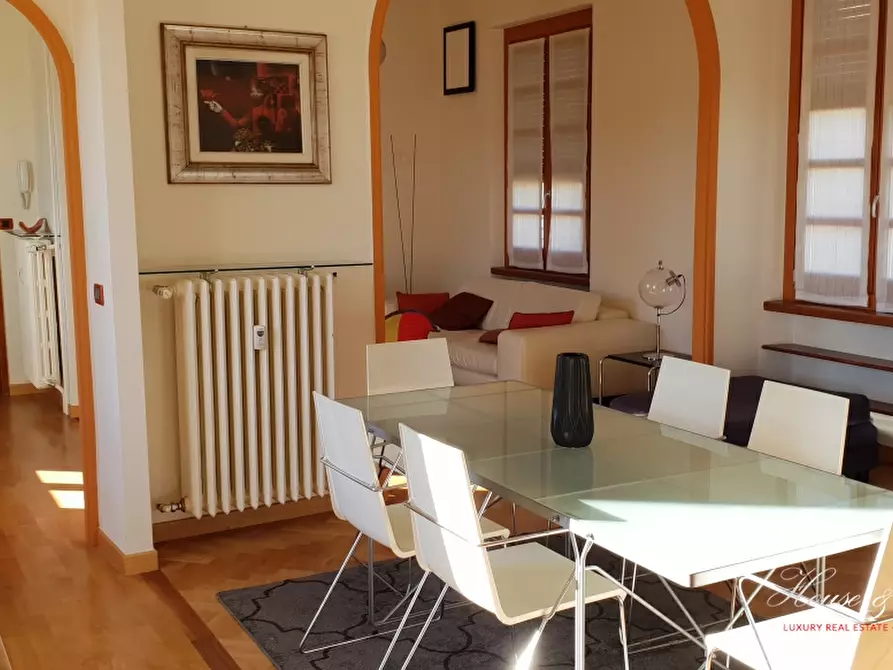 Immagine 10 di Attico in affitto  a Torino