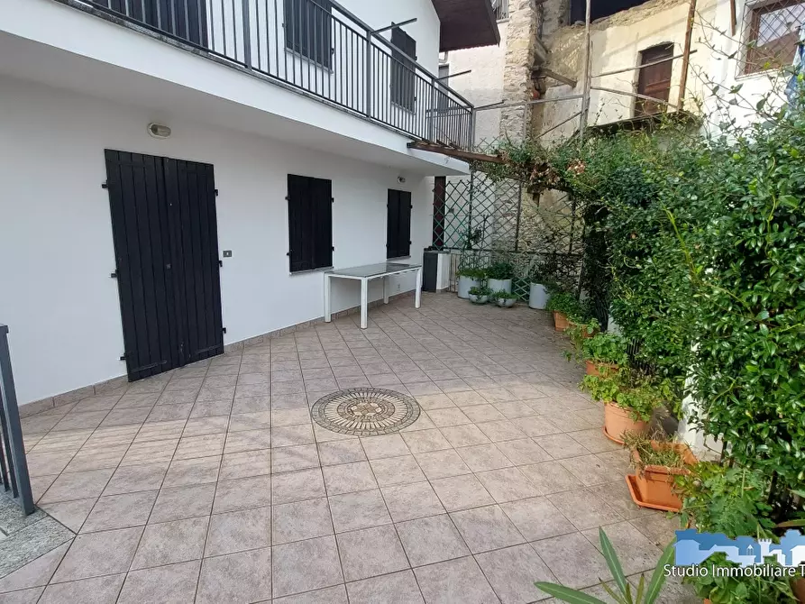 Immagine 3 di Casa semindipendente in vendita  a Val Di Chy