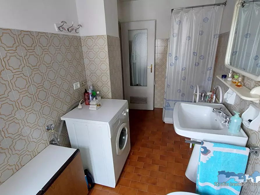 Immagine 9 di Casa semindipendente in vendita  a Val Di Chy