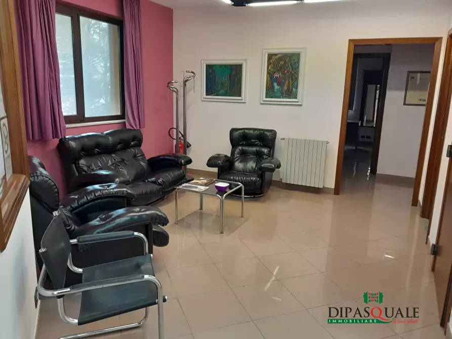 Immagine 4 di Ufficio in affitto  a Ragusa