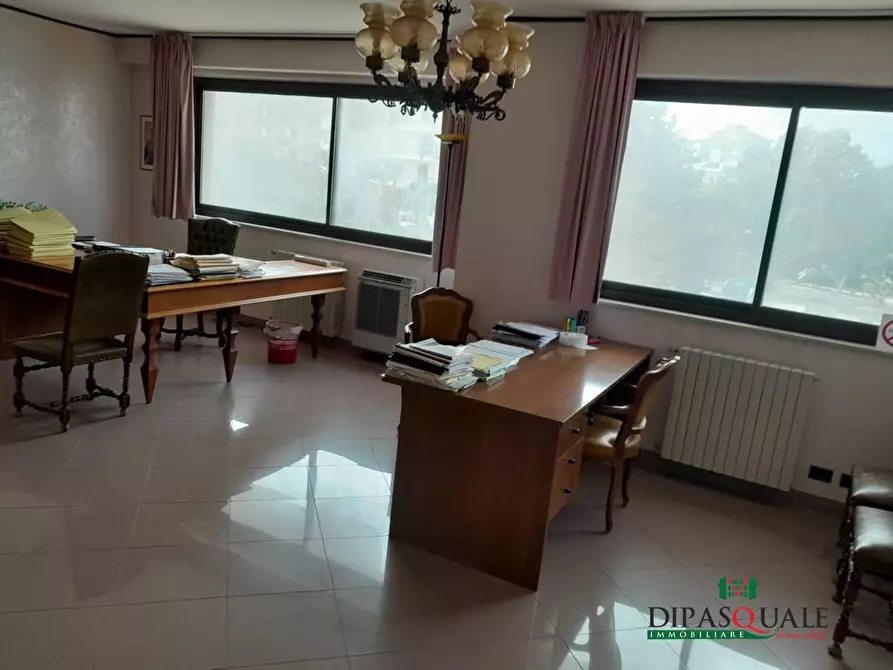 Immagine 8 di Ufficio in affitto  a Ragusa