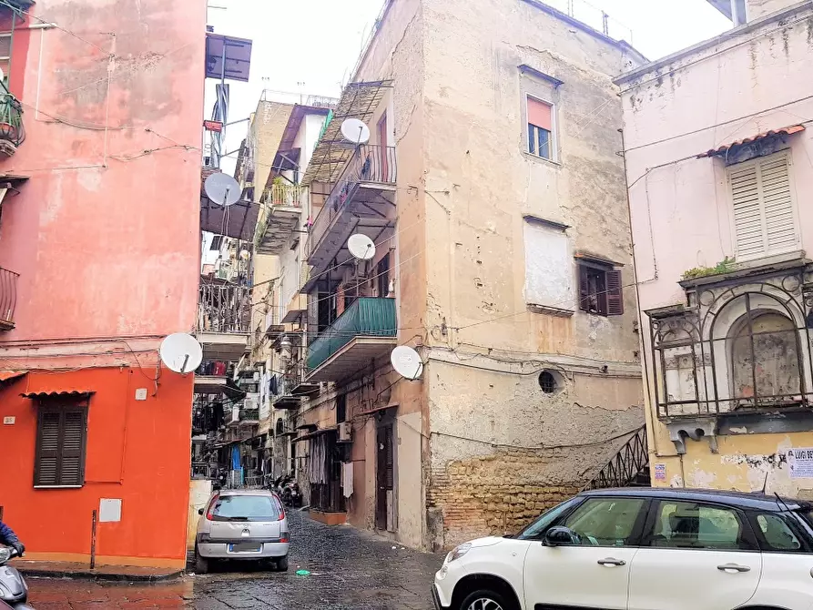 Immagine 4 di Appartamento in vendita  94 a Napoli