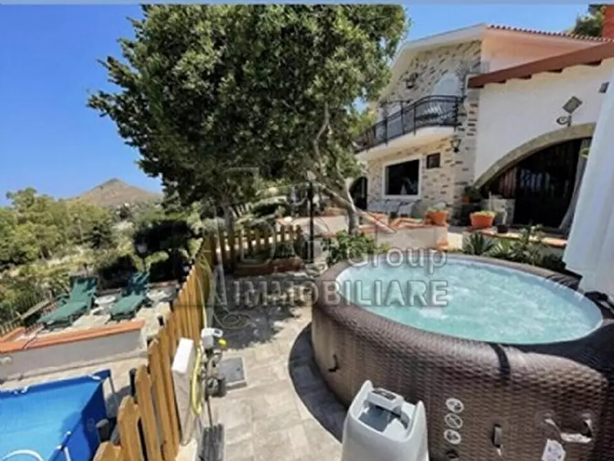 Immagine 4 di Villa in vendita  a Castellammare Del Golfo