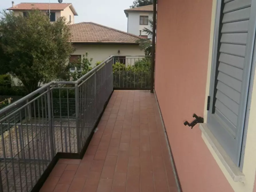 Immagine 2 di Casa semindipendente in vendita  a Rosignano Marittimo