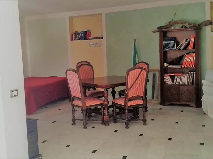 Immagine 5 di Casa indipendente in vendita  a Carrara