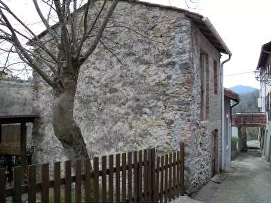 Immagine 1 di Rustico / casale in vendita  a Aulla