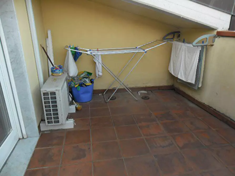 Immagine 10 di Appartamento in vendita  a Carrara