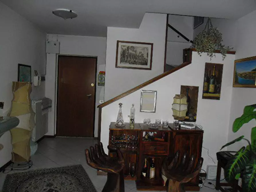 Immagine 2 di Appartamento in vendita  a Carrara