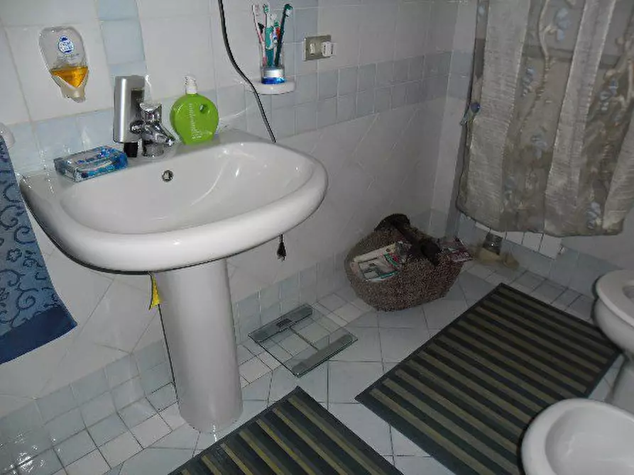 Immagine 7 di Appartamento in vendita  a Carrara