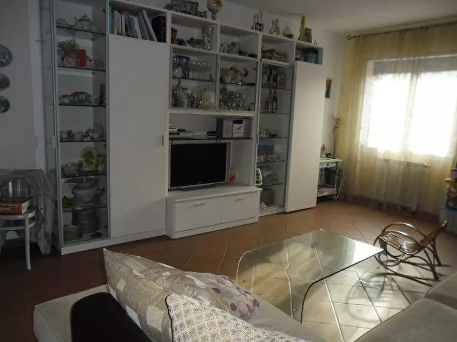Immagine 2 di Appartamento in vendita  a Sarzana