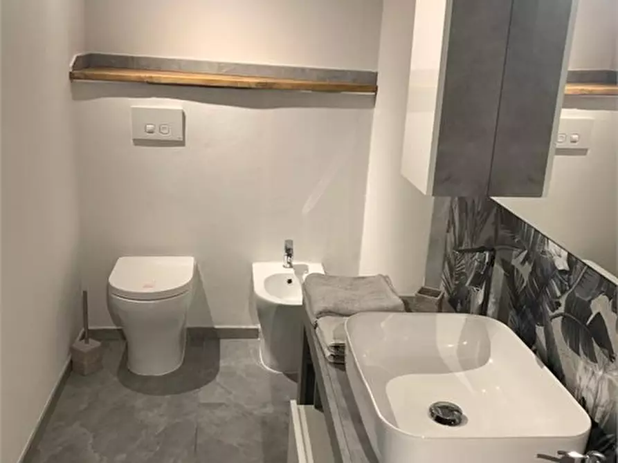 Immagine 6 di Appartamento in affitto  a Castelnuovo Magra