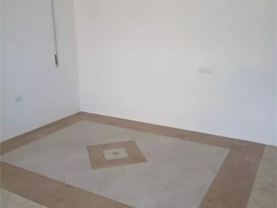 Immagine 2 di Loft/Open space in affitto  a Castelnuovo Magra