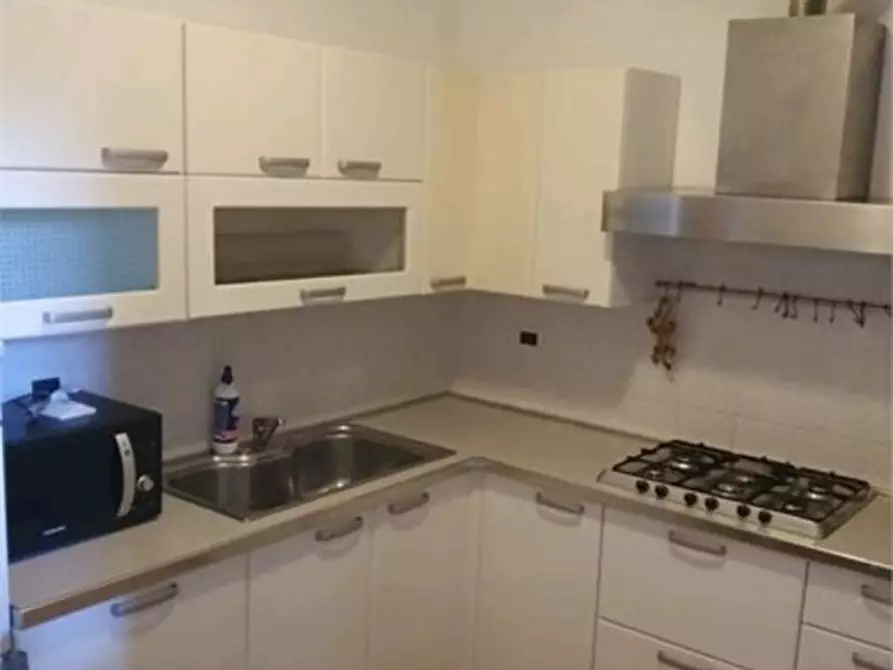 Immagine 8 di Villetta a schiera in affitto  a Castelnuovo Magra