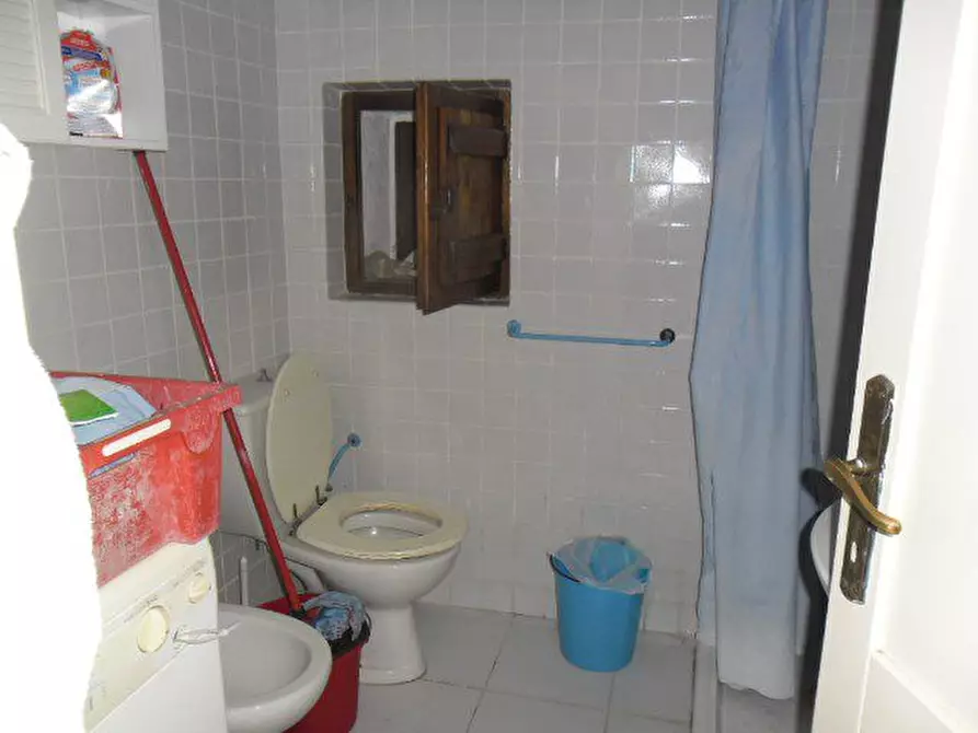 Immagine 3 di Casa semindipendente in vendita  a Ortonovo