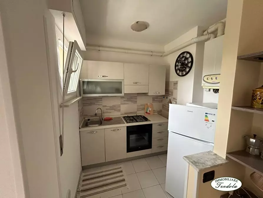 Immagine 3 di Appartamento in vendita  a Ortonovo