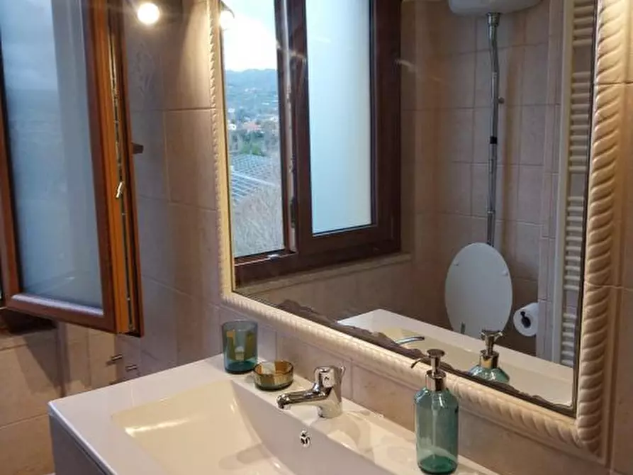 Immagine 8 di Appartamento in vendita  a Castelnuovo Magra