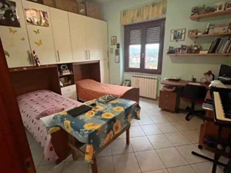 Immagine 5 di Appartamento in vendita  a Castelnuovo Magra